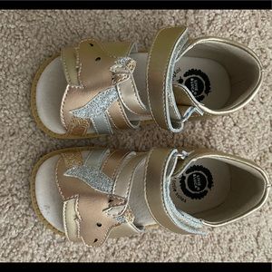 New Livie and Luca girl unicorn sandals size 9